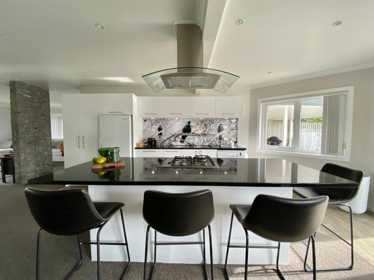 The Great Escape, Luxury Waterfront, Hottub Villa Whitianga Exterior photo