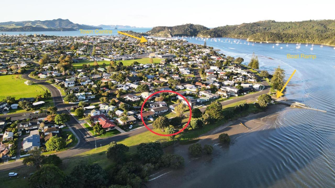 The Great Escape, Luxury Waterfront, Hottub Villa Whitianga Exterior photo